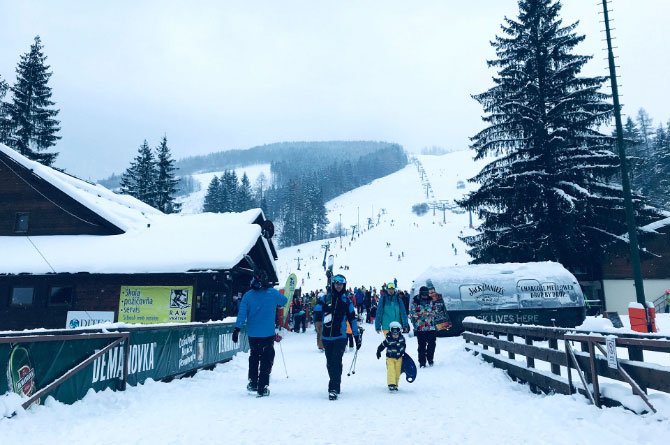 Vrátna lyžařské středisko