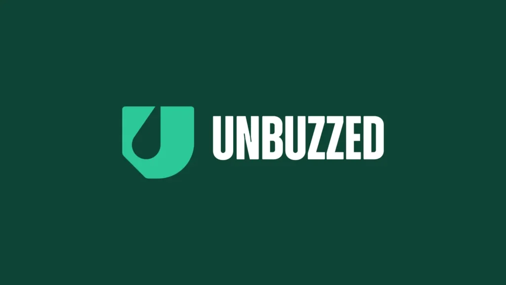 Logo značky UNBUZZED s tyrkysovým symbolom písmena U na tmavozelenom pozadí